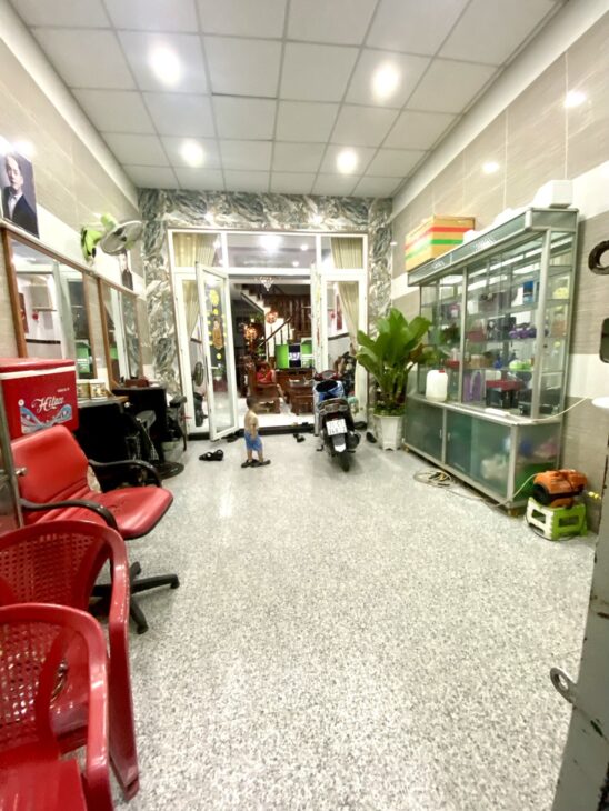 MẶT TIỀN ĐƯỜNG NHỰA PHẠM THỊ GIÂY – GIÁP QUẬN 12 – VỊ TRÍ ĐẮC ĐỊA – SÁT BÊN CHỢ GÀ – VỪA Ở VỪA KINH