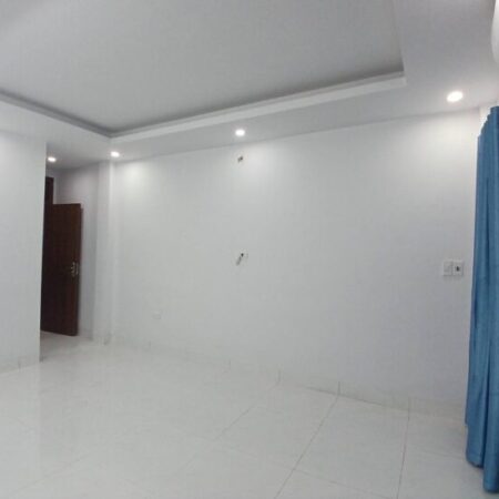 Bán nhà Phố Lụa giá 6.7 tỷ, diện tích 30m2, 5 tầng, mặt tiền 4m
