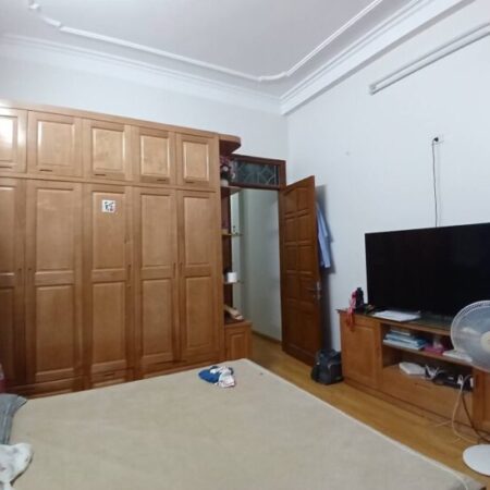 Bán nhà Tô Hiệu giá 8.95 tỷ, diện tích 45m2, 3 tầng, mặt tiền 5m