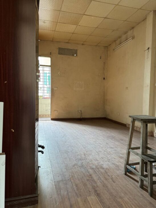 Bán nhà Hoàng Mai giá 6.5 tỷ, diện tích 30m2, 5 tầng, mặt tiền 4m