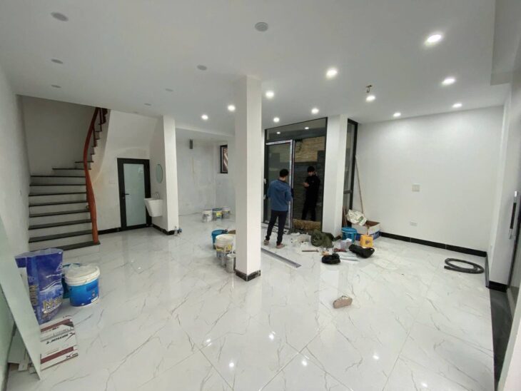 Bán nhà Trích Sài giá 13.5 tỷ, diện tích 89m2, 4 tầng, mặt tiền 4m