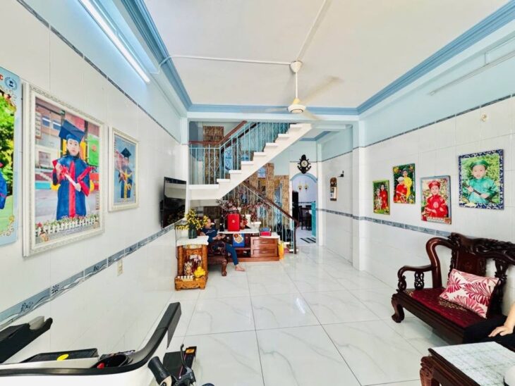 Bán nhà đường Lạc Long Quân – Phường 9, Q.Tân Bình, 4mx14m – 3 tầng – Nhỉnh 6 Tỷ