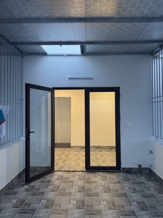 BÁN NHÀ NGỌC THỤY – NGÕ RỘNG THÊNH THANG- NHÀ MỚI KÍNH KOONG-30M 5T NỘI THẤT CƠ BẢN