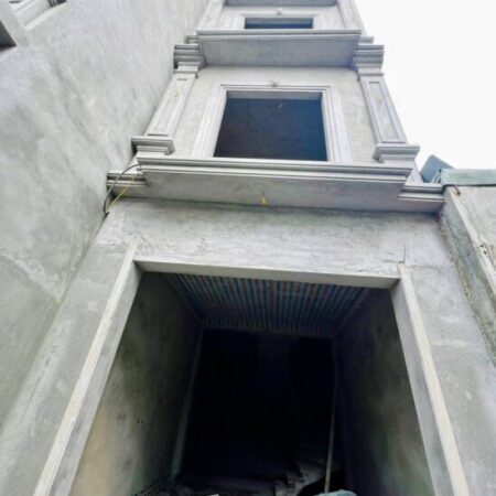 Bán nhà Đông Thiên giá 5.5 tỷ, diện tích 30m2, 5 tầng, mặt tiền 4.5m