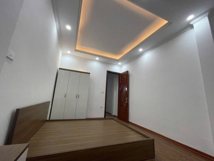 Bán nhà Vũ Tông Phan giá 7.9 tỷ , diện tích 45m2, 4 tầng, mặt tiền 3.5m