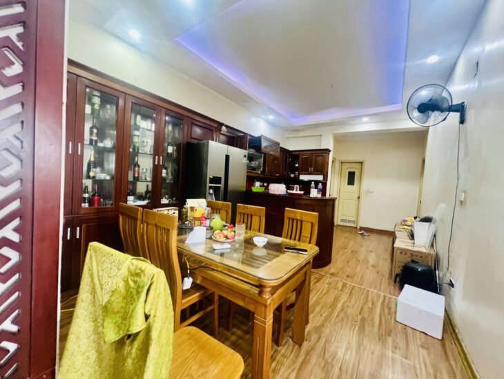 Bán chung cư Xala Hà Đông giá 5.5 tỷ, diện tích 200m2, tầng 35, mặt tiền 12m