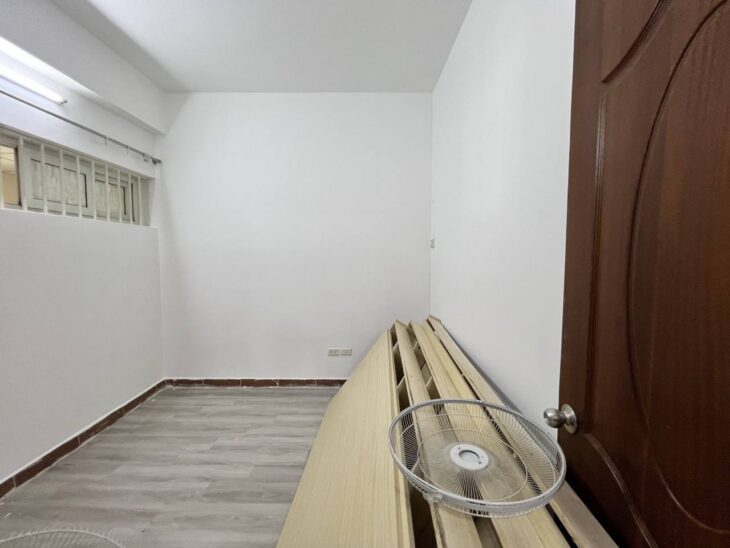 Bán nhà Đại Từ giá 4.9 tỷ, diện tích 42, C4, mặt tiền 3m