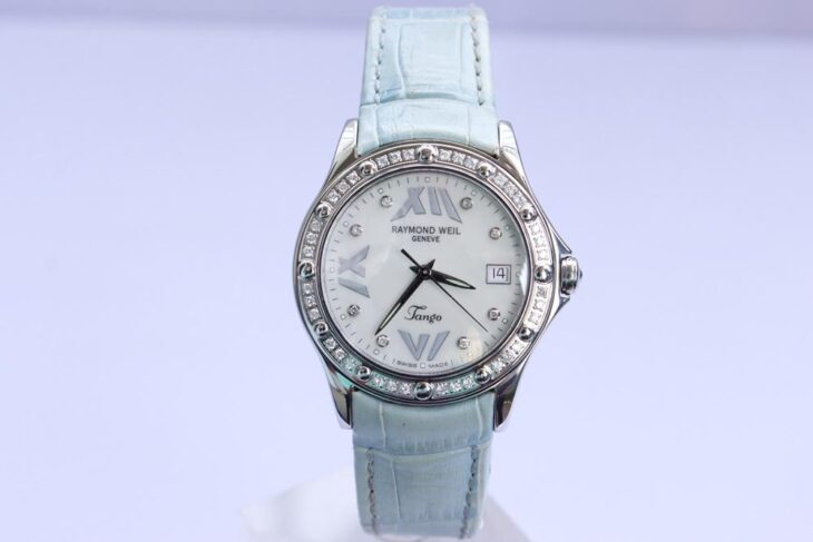 Đồng Hồ Raymond Weil Tango dây da, mặt Xà Cừ, Niềng & cọc số Đính Full Kim Cương, fullbox