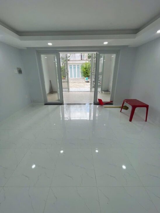 Nhà Mới 1 Lầu Làm Văn Phòng Ngay Trường Tiểu Học Bình Long