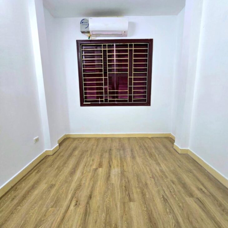 NHÀ ĐẸP – QUẬN CẦU GIẤY – LÔ GÓC 3 THOÁNG – DT 40M2 – NHỈNH 7 TỶ