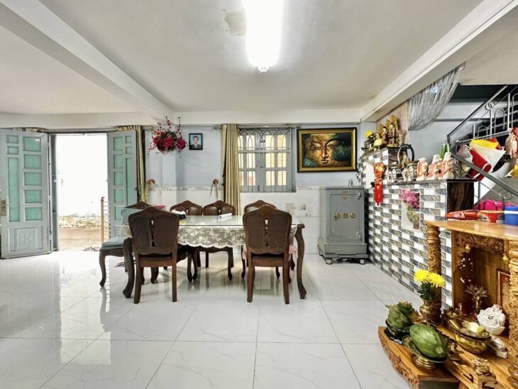 Bán nhà Đường 6m thông Lê Văn Quới, Bình tân, sát mặt tiền, 62m2, 3 tầng, Giá 5.9 tỷ