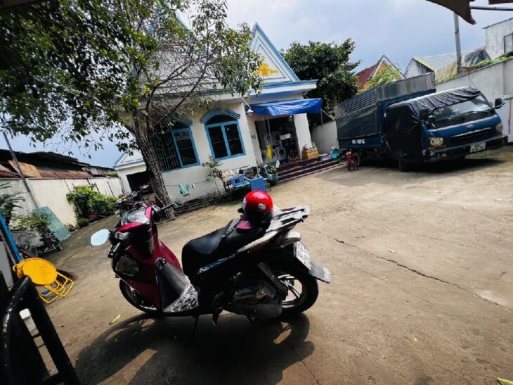 trước mặt NGUYỄN DUY TRINH, PHÚ HỮU – DT KHỦNG 550M, NGANG 13.8M – SỔ HỒNG RIÊNG – CHỈ 33 TỶ TL