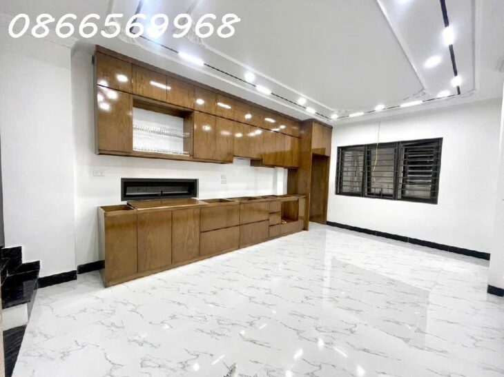 LÔ GÓC 30/34M x 6T THANG MÁY, Ở NGAY, HOÀNG QUỐC VIỆT, CẦU GIẤY, CHỈ 7.95 TỶ