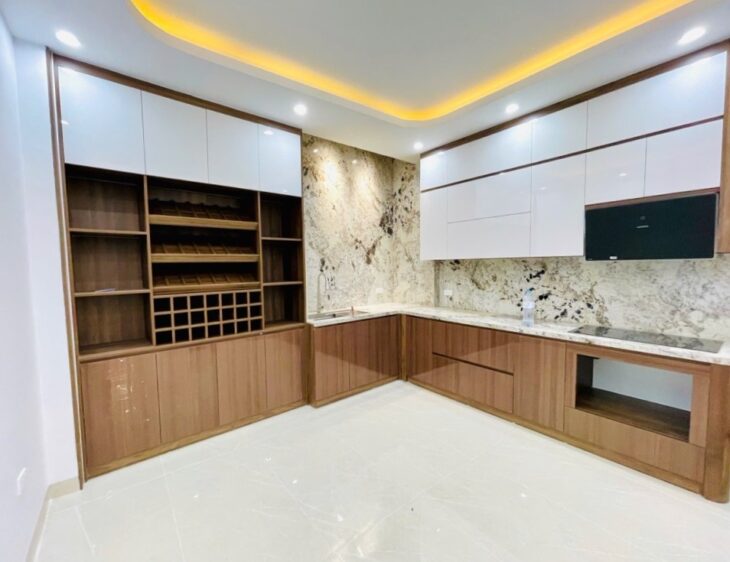 BÁN NHÀ ĐỊNH CÔNG, HOÀNG MAI, THANG MÁY, Ô TÔ VÀO NHÀ, 55M2, 16.8 TỶ(CTL)