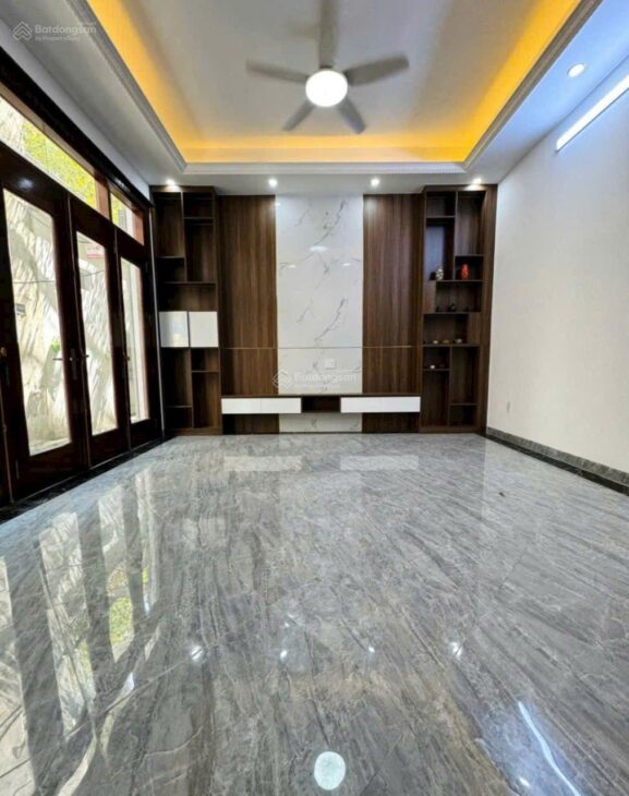 GẤP GẤP! QUAN NHÂN THANH XUÂN,NGÕ NÔNG,1 BƯỚC RA PHỐ,THANG MÁY,33M2 x 6T.