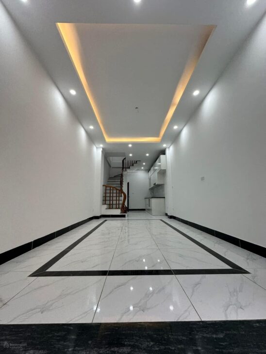 Nhà Cầu Tó, Tả Thanh Oai, Thanh Trì. 5 tầng 4 ngủ, ngõ rộng