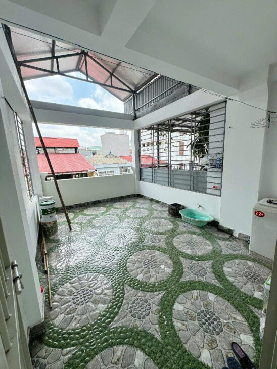 ????NHÀ DÂN XÂY (5,36 tỷ) – NGUYỄN VĂN CỪ KHU VỰC HOT – Ô TÔ QUA