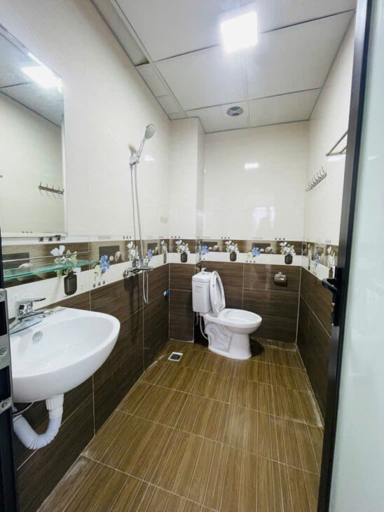 ⭐️NHÀ ĐẸP LUNG LINH (nhỉnh 5 tỷ) – Đường NGUYỄN VĂN CỪ LONG BIÊN