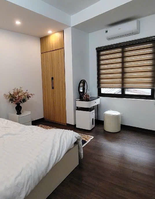 ????GẦN NGUYỄN VĂN CỪ (NHỈNH 4,5 TỶ) TẦM TIỀN HIẾM VÀI BƯỚC CHÂN RA ĐƯỜNG MỚI MỞ Ô TÔ TRÁNH.