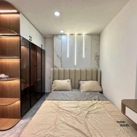 Căn Nhà 6 Tầng Mặt Tiền: Cơ Hội Hiếm Có