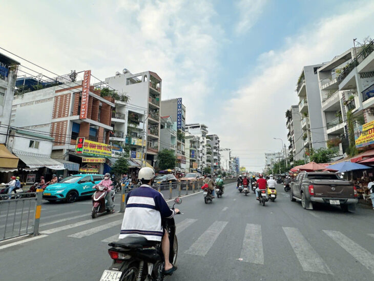 Bán nhà C4 tặng GPXD 6 lầu mặt tiền 30m Đặng Thùy Trâm 110m2(5×22) ngay trường ĐH 22.8 tỷ