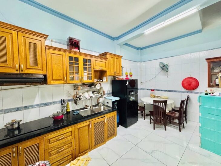 Bán nhà đường Lạc Long Quân – Phường 9, Q.Tân Bình, 4mx14m – 3 tầng – Nhỉnh 6 Tỷ