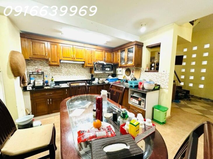 Nhà cán bộ, khu VIP Đội Cấn, 38m², lô góc thoáng sáng, giá hơn 8 tỷ !