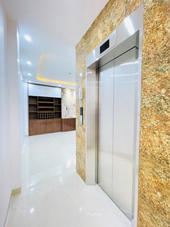 BÁN NHÀ ĐỊNH CÔNG, HOÀNG MAI, THANG MÁY, Ô TÔ VÀO NHÀ, 55M2, 16.8 TỶ(CTL)