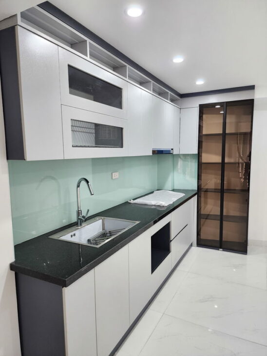 BÁN NHÀ RIÊNG PHỐ HỒNG TIẾN- LONG BIÊN, 10M RA PHỐ HỒNG TIẾN,35M2,6 TẦNG, MẶT TIỀN 6.2M, 8.4 TỶ.