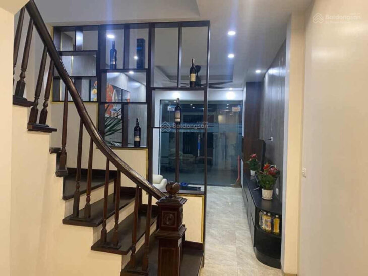 Hoàng Sâm ô tô tránh phân lô dân xây 47M giá 12.3 tỷ