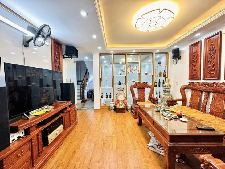 HIẾM, BÁN TRONG NGÀY NHÀ ĐẸP 45M2* 6T HOÀNG VĂN THÁI GẦN HỒ, GẦN Ô TÔ ĐỖ, NHỈNH 7 TỶ, LH 0975666943