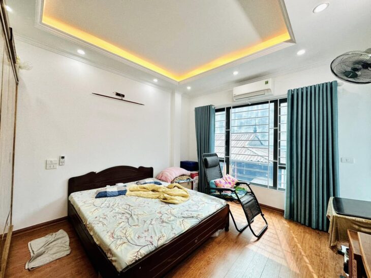 HIẾM, BÁN TRONG NGÀY NHÀ ĐẸP 45M2* 6T HOÀNG VĂN THÁI GẦN HỒ, GẦN Ô TÔ ĐỖ, NHỈNH 7 TỶ, LH 0975666943