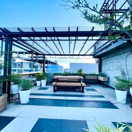 Villa đẹp 4 tầng ,view biển _ Sơn Trà -Giá chỉ 9,9 tỷ .