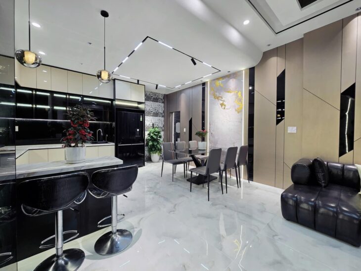 ► Nhà 35m ra Mặt Tiền Tiểu La, Ô tô đậu 30m, DT54m2, 3 tầng mới tinh, hiện đại, xịn sò, 4.35 tỷ