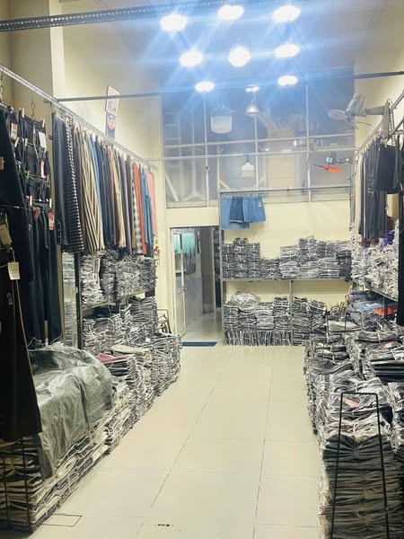 Nhà Mặt Tiền Kinh Doanh Lạc Long Quân Quân Tân Bình Phường 11.