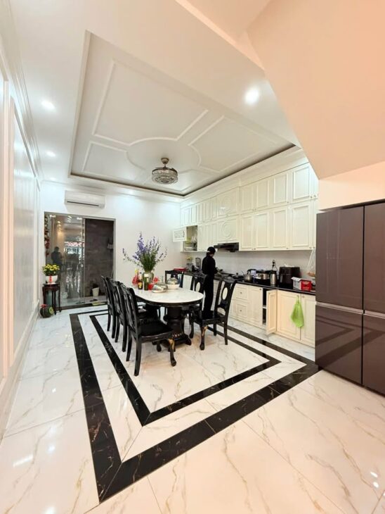 Bán nhà phân lô 193 Văn Cao – Thư trung, 90m 4 tầng độc lập, Giá 7.5 tỉ đẹp full đồ