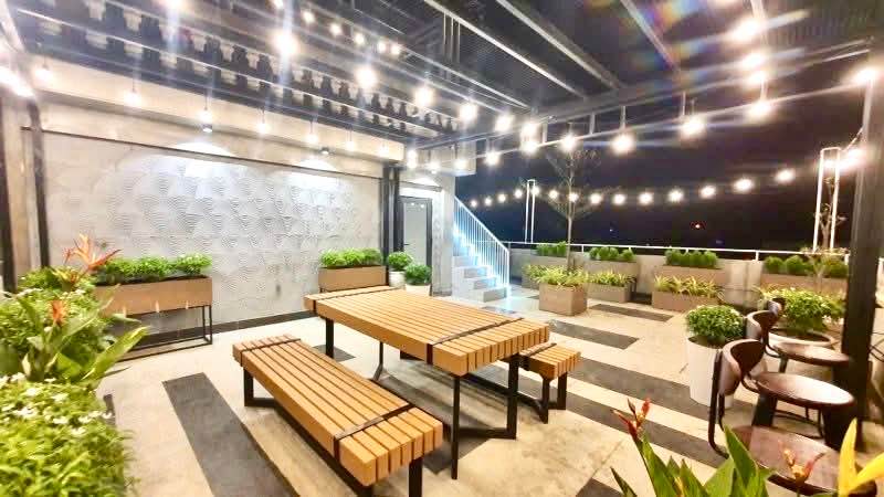 Villa đẹp 4 tầng ,view biển _ Sơn Trà -Giá chỉ 9,9 tỷ .