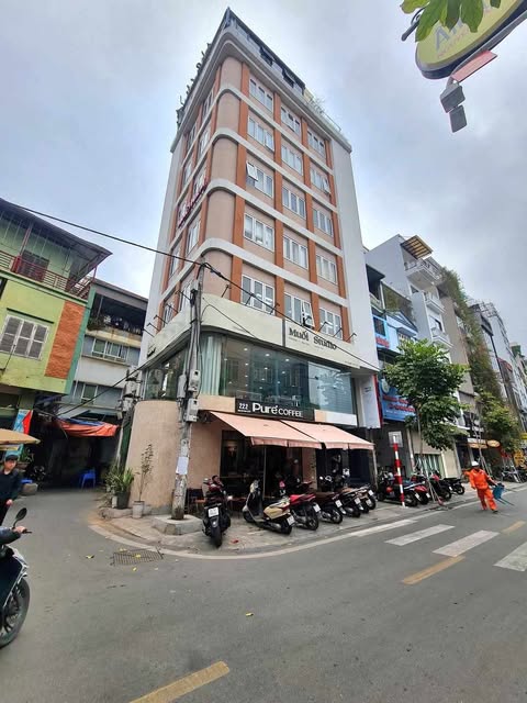 MẶT PHỐ, LÔ GÓC, VỈA HÈ, THANG MÁY, NGUYỄN VĂN TUYẾT – ĐỐNG ĐA: 97M, 9T, MT: 11M