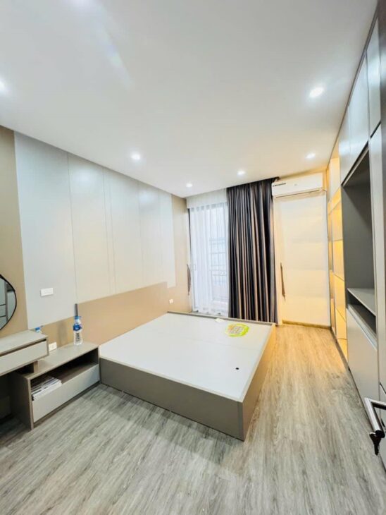 BÁN NHÀ HỒNG TIẾN 55 M2* 4 TẦNG* 9.2 TỶ, Ô TÔ VÀO NHÀ