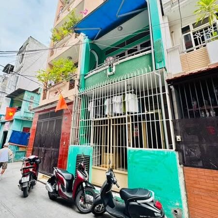 Nhà Hẻm Ôtô Đường Cách Mạng Tháng 8 Phường 13 Quận 10. Nhà Hẻm Ôtô Đường Cách Mạng Tháng 8 Phường 13 Quận 10.