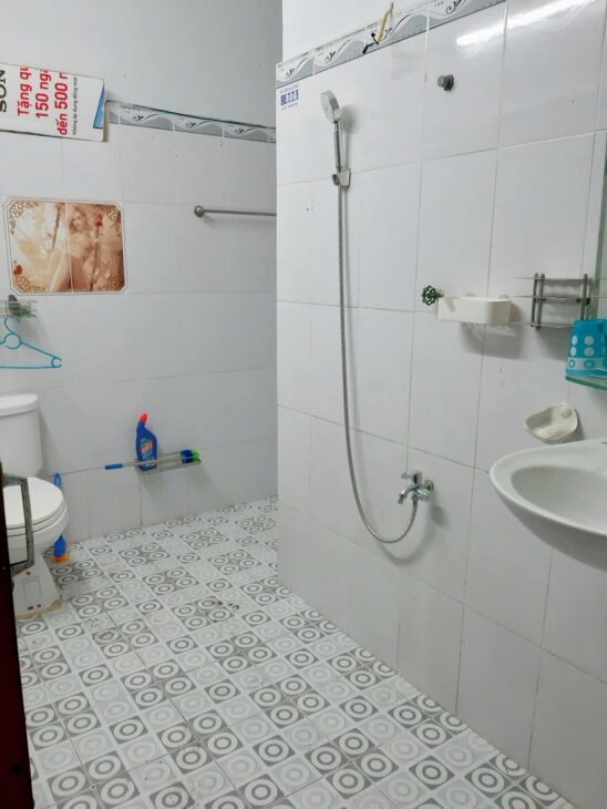 BÁN NHÀ GẦN CHỢ CHIỀU HẺM Ô TÔ ĐƯỜNG XÓM CHIẾU VĨNH NGỌC