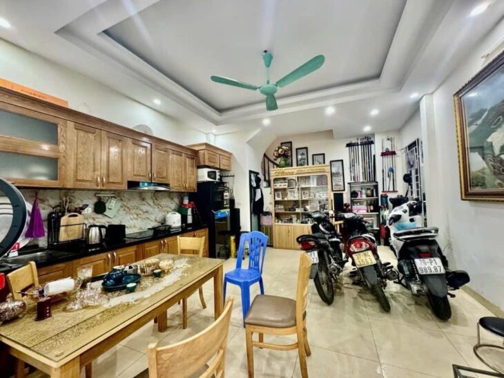 ????NHÀ ĐẸP LÔ GÓC 3 MẶT THOÁNG – DÂN XÂY – NGÕ RỘNG CÁCH PHỐ HỒ TÙNG MẬU 50M