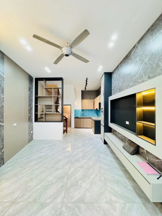 BÁN NHÀ HỒNG TIẾN 55 M2* 4 TẦNG* 9.2 TỶ, Ô TÔ VÀO NHÀ