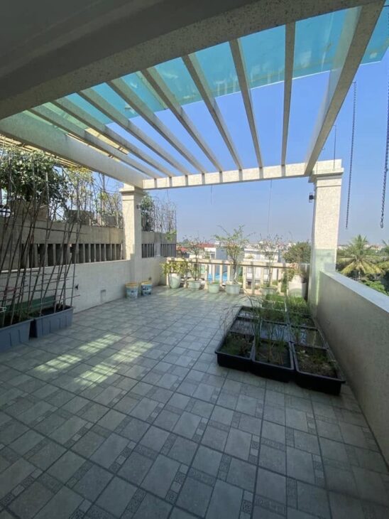 hà mặt phố Ngọc Thuỵ DT: 92m, MT: 5.5m