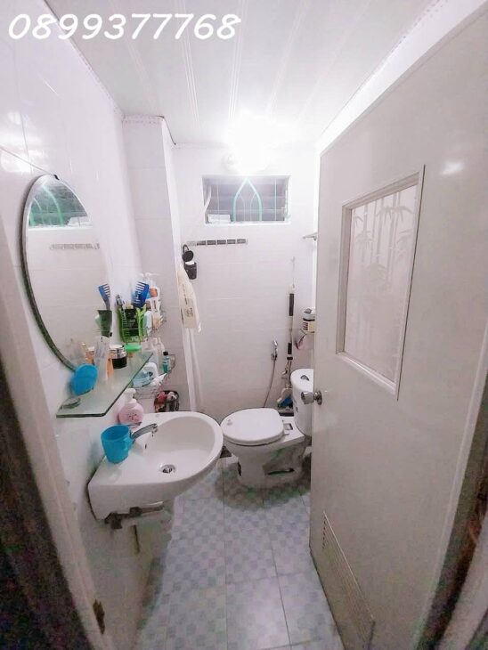 Bán nhà 3 tầng hẻm lê hồng phong khu máy nước giá chỉ 3ty2