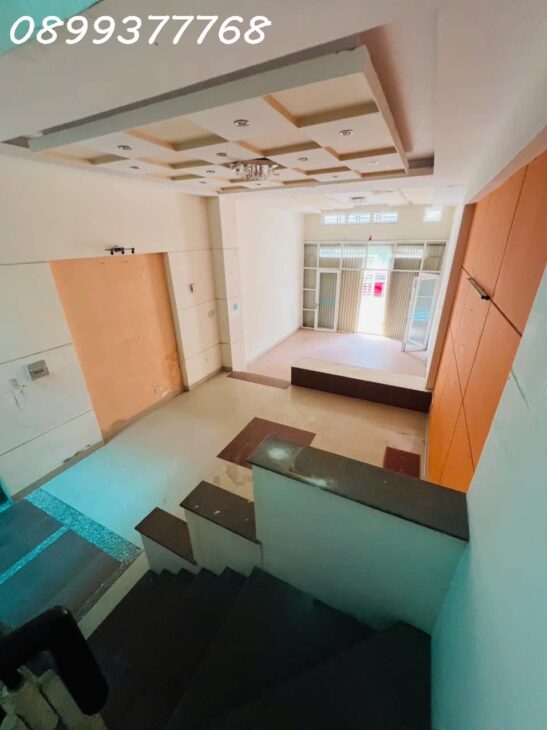 Bán khách sạn kèm nhà 3 tầng Nha Trang giá 16ty có thương lượng