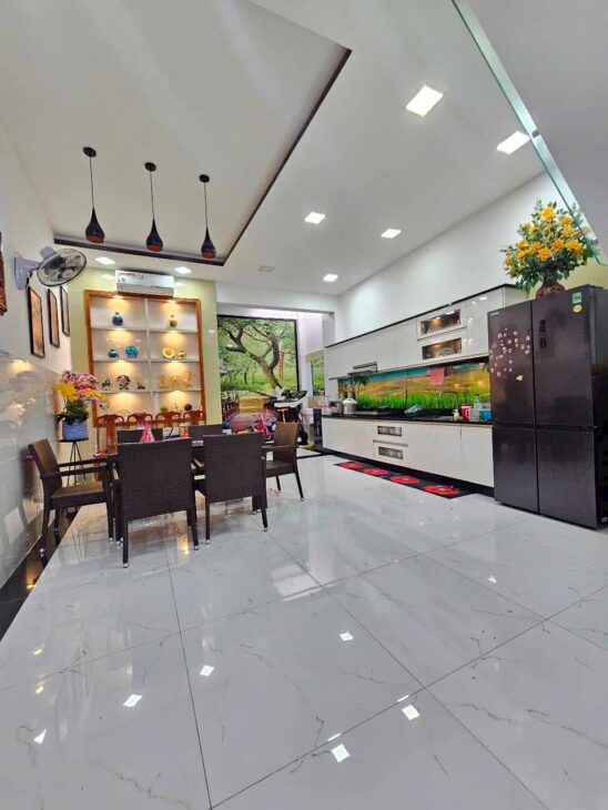 ????????CHỦ GẤP BÁN NHÀ CÒN MỚI DỌN VÔ Ở NGAY – HAI TẦNG – HƠN 100M2 – Ô TÔ NGỦ TRONG NHÀ – XTS – HÓC