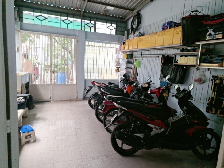 Nhà 2 tầng, mặt tiền hẻm kinh doanh trãi nhựa 4m, 160m2, thu nhập 240triệu/Tháng, 803 Huỳnh Tấn