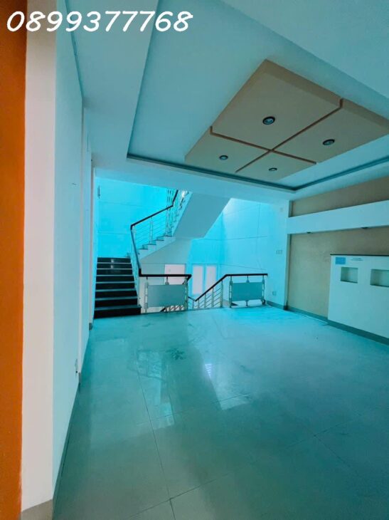 Bán khách sạn kèm nhà 3 tầng Nha Trang giá 16ty có thương lượng