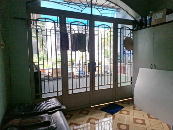 Nhà 2 tầng, mặt tiền hẻm kinh doanh trãi nhựa 4m, 160m2, thu nhập 240triệu/Tháng, 803 Huỳnh Tấn